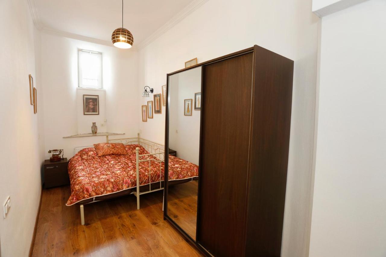 Old - Gold Gala Apartment Tbilisi Ngoại thất bức ảnh