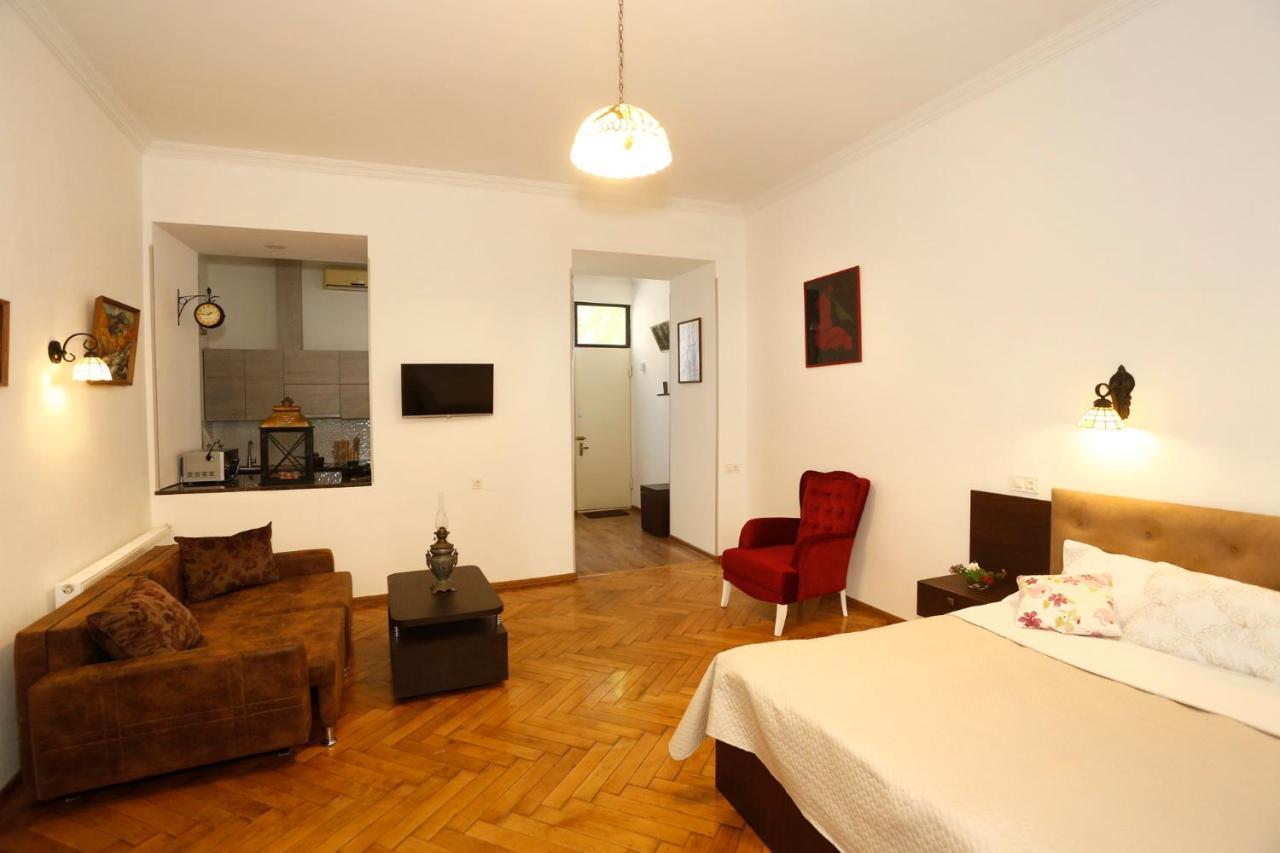 Old - Gold Gala Apartment Tbilisi Ngoại thất bức ảnh