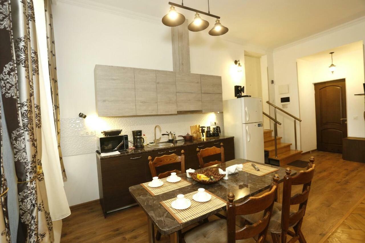 Old - Gold Gala Apartment Tbilisi Ngoại thất bức ảnh